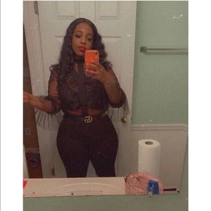 Meet your Posher, Dezhia